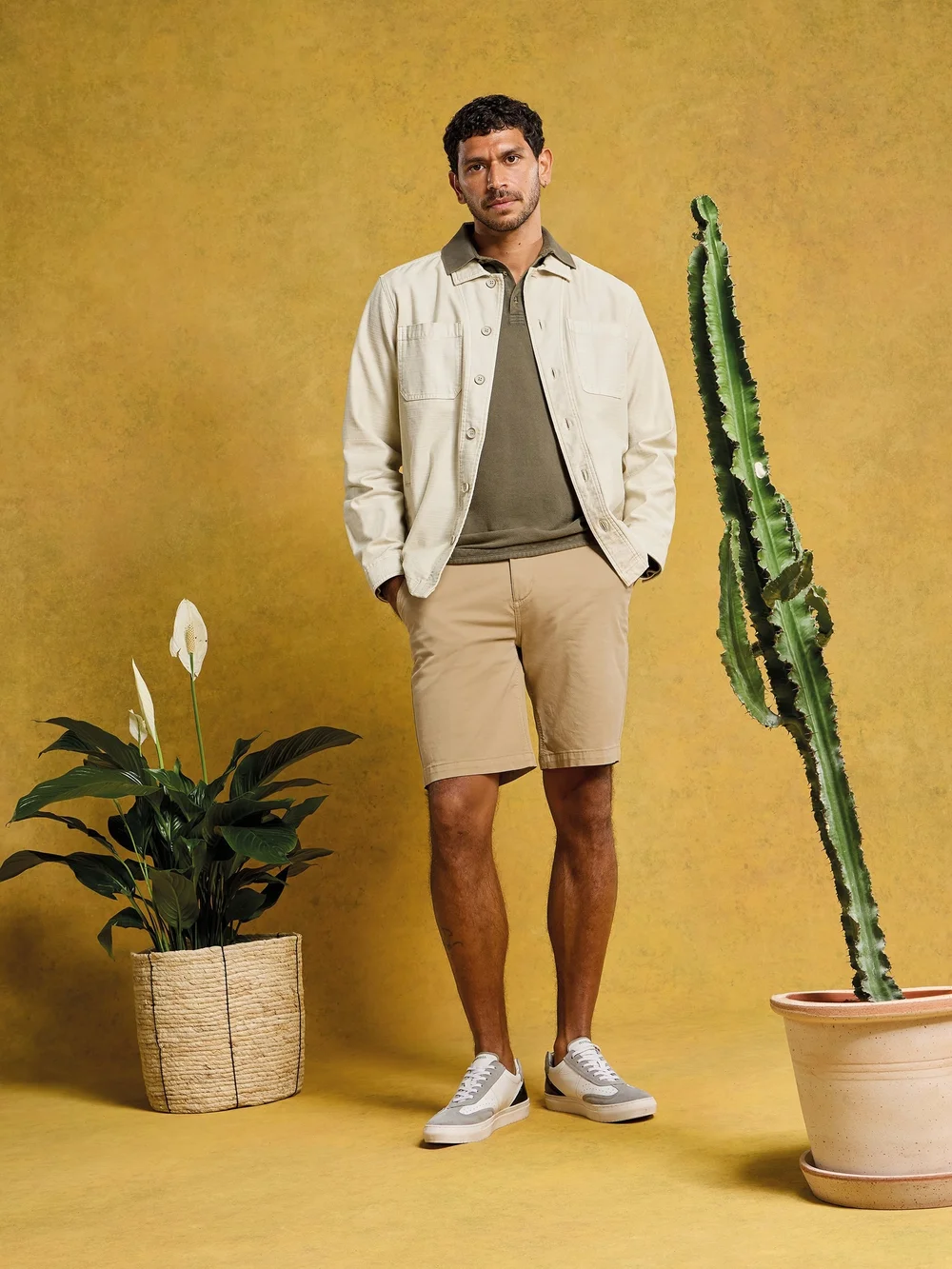 White Stuff Sutton Organic Chino Short - Lgt Nat - 30/R Image 1