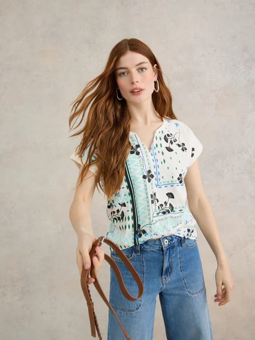 Nelly T-Shirt mit Keilausschnitt - White Pr - 38 Image 1