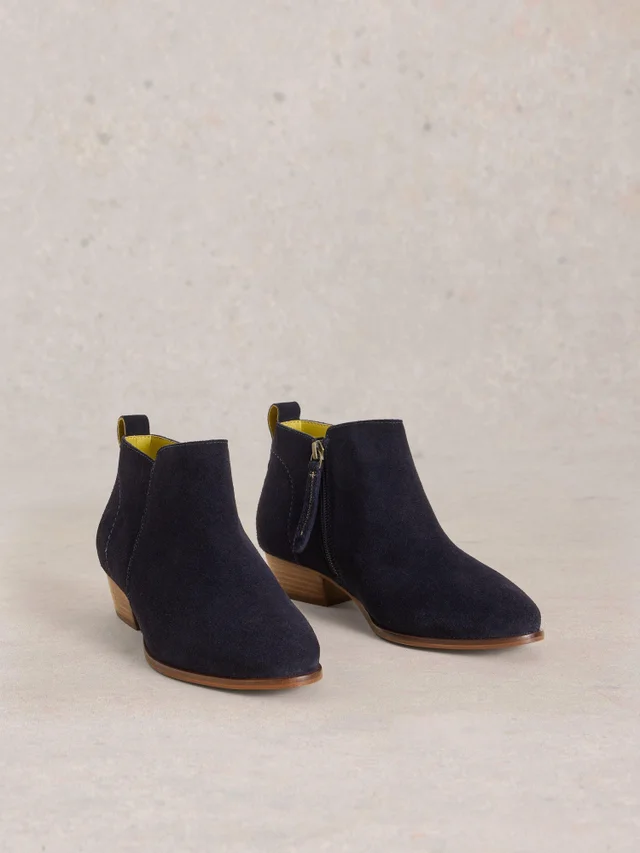 Bottines en daim à large coupe