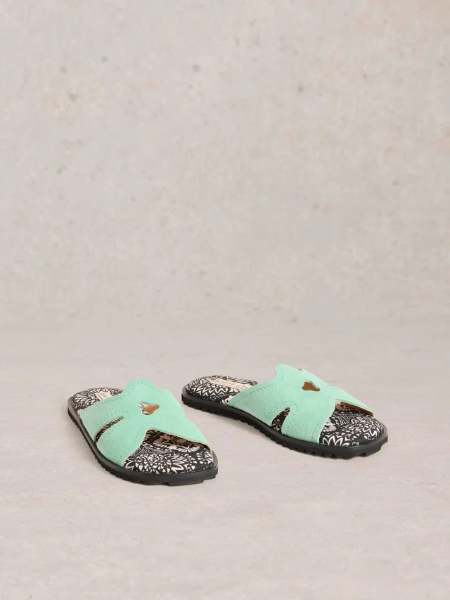 Sandales à enfiler à fleurs