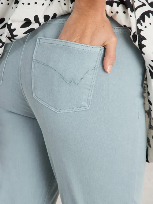 Janey Crop Jegging - Mid Blue - 42/R Image 3
