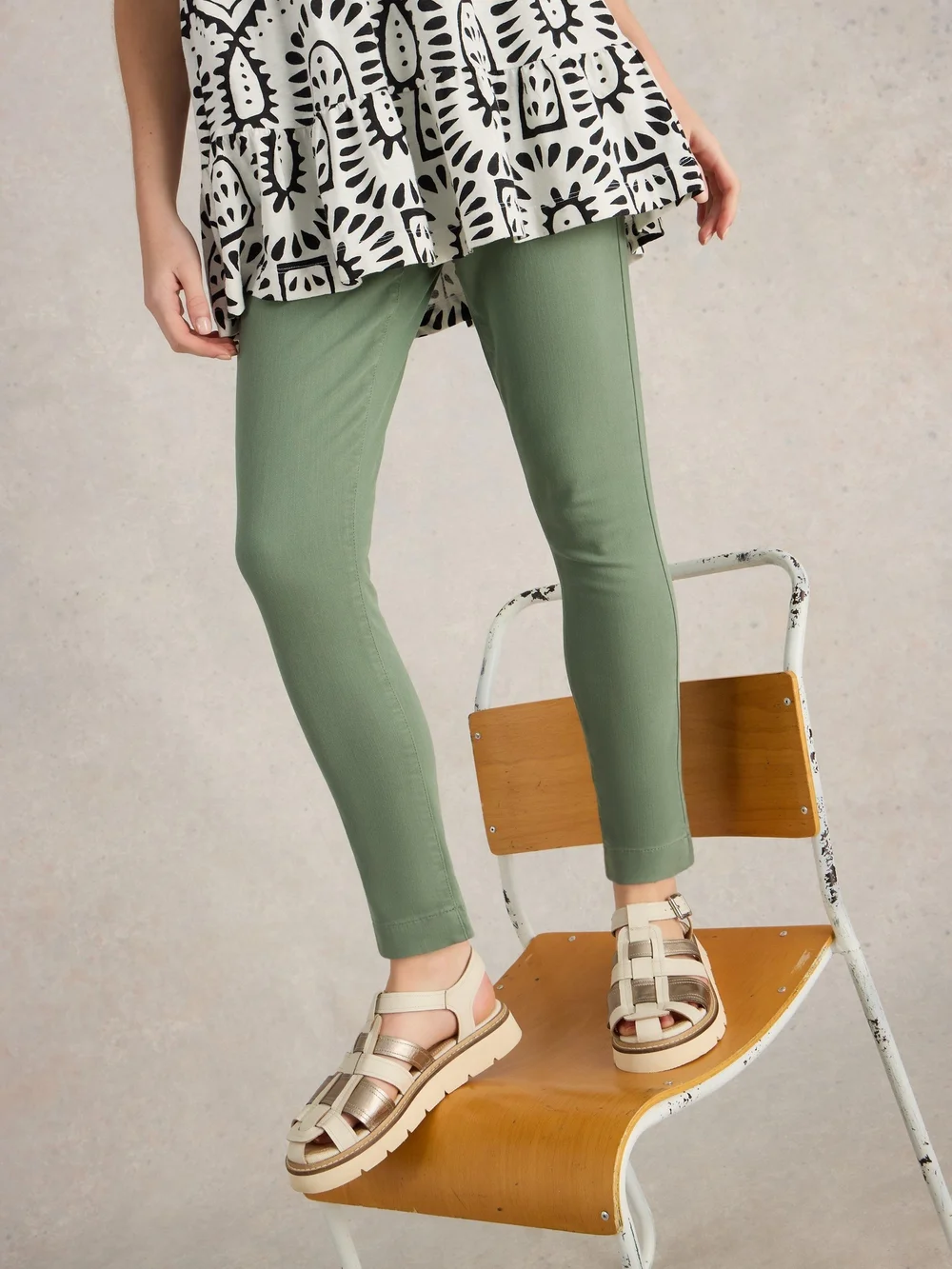 Janey Crop Jegging - Mid Green - 52/S Image 1