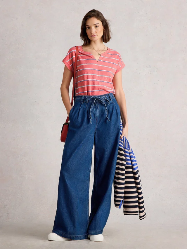 T-Shirt À Encolure En V Et Rayures Nelly