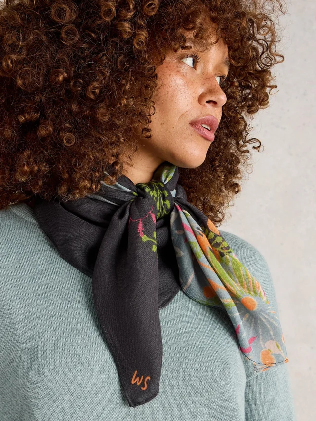 Écharpe Imprimée Emma Square