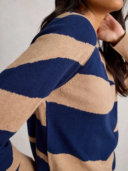Pull Katie Abstract - Navy Pr - 52 Image 3