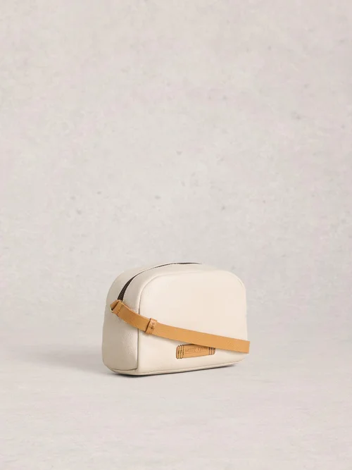 Sac bandoulière Bella Stud Crossbody Image 4