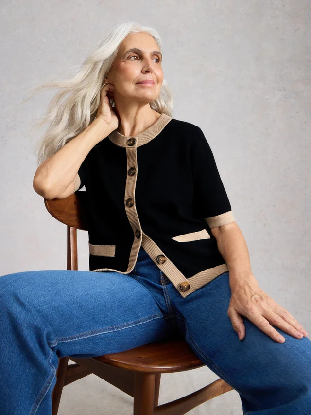 CARTE CHARLOTTE À MANCHES COURTES