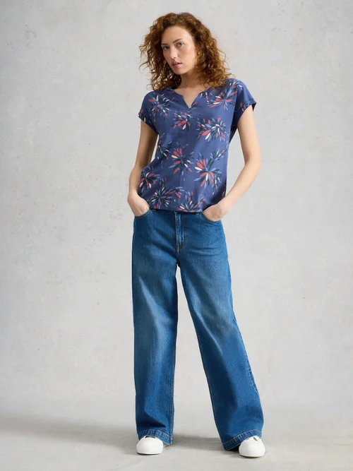 Tee-shirt Nelly à col en V - Navy Multi - 52 Image 1