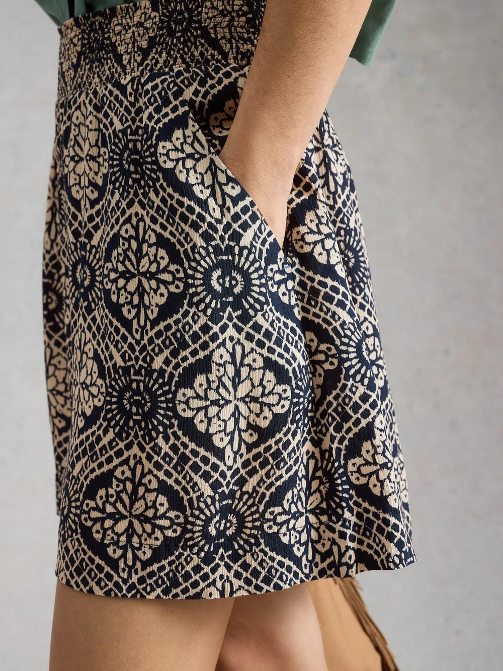 Short Crinkle Shelly - Navy Pr - 50/R Image 1
