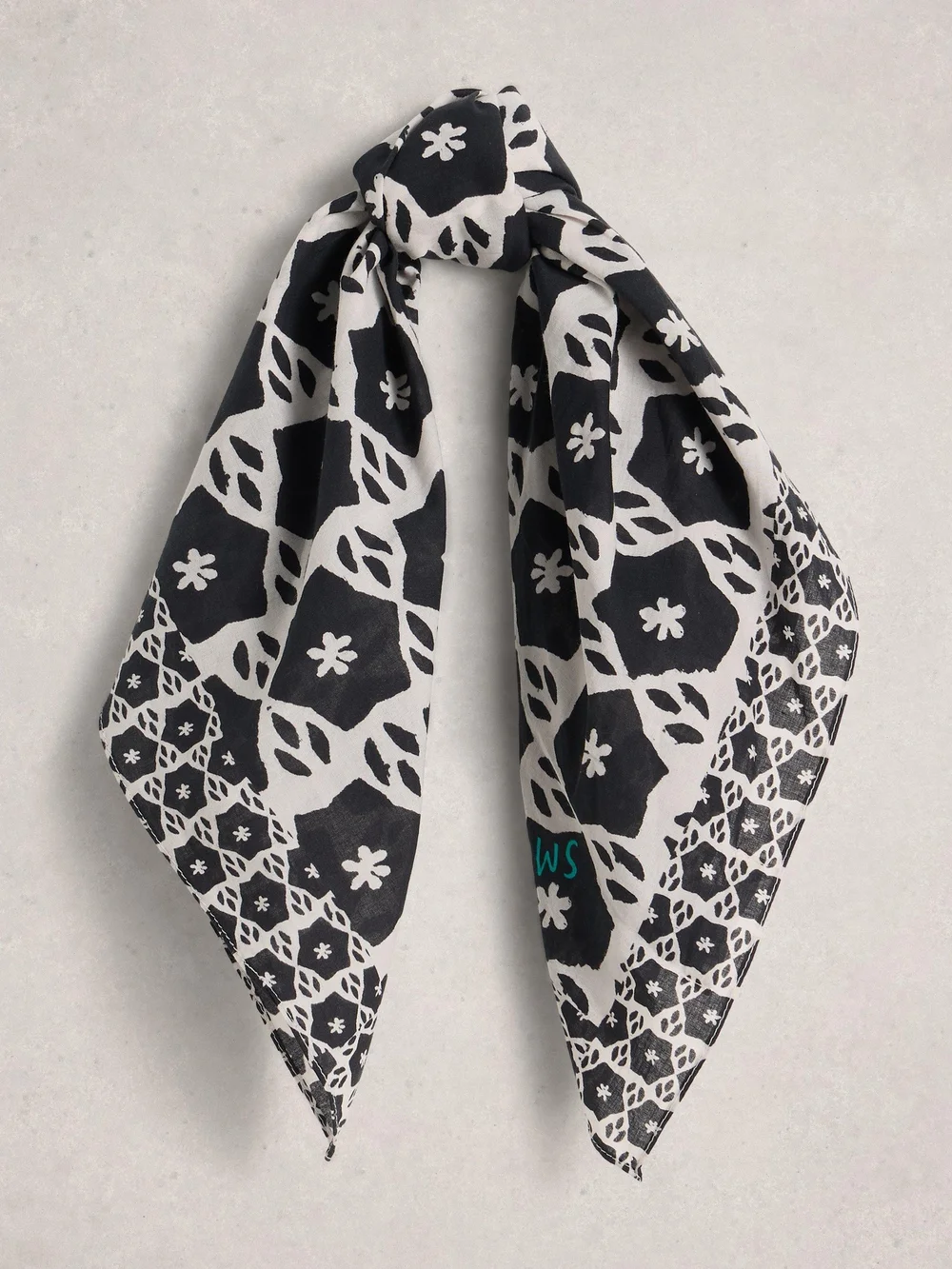 Foulard carré imprimé Ellie Image 1