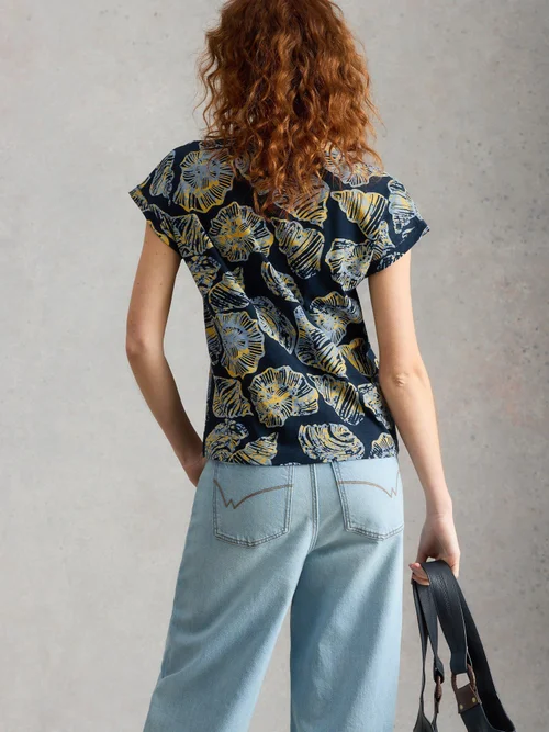 Tee-shirt Nelly à col en V - Navy Pr - 48 Image 4