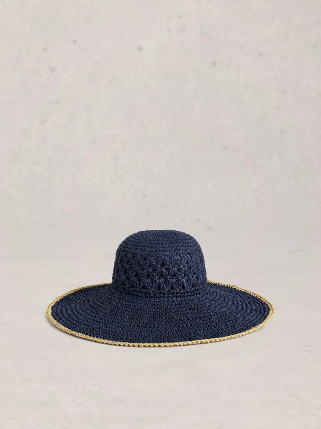 Chapeau à large bord en crochet