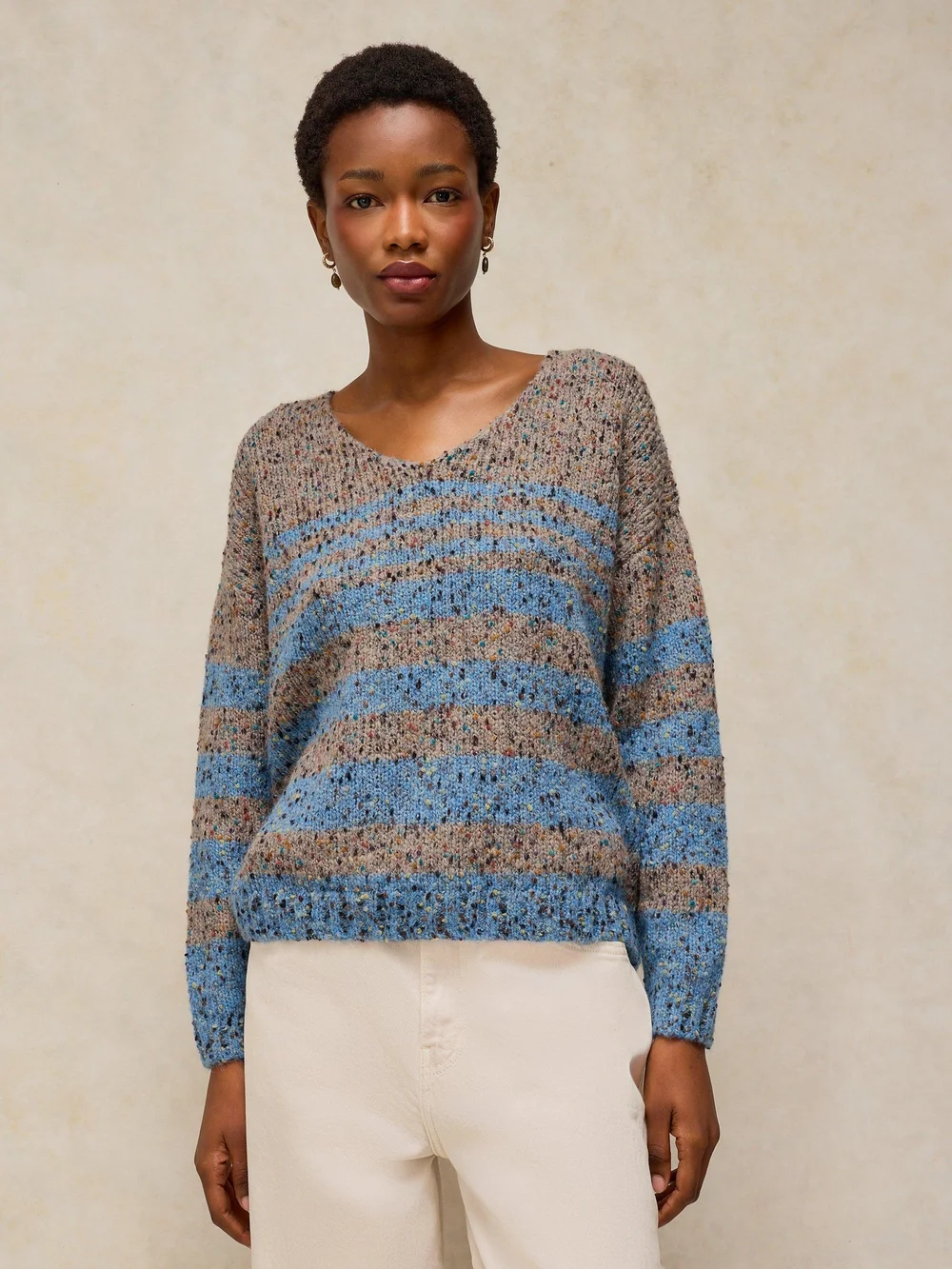 Pull à col en V rayé texturé - Brown Mlt - 52 Image 1