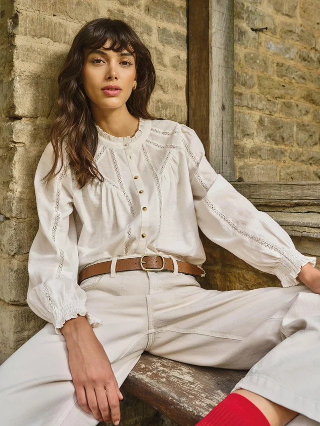 Top Annabelle à bordure en dentelle