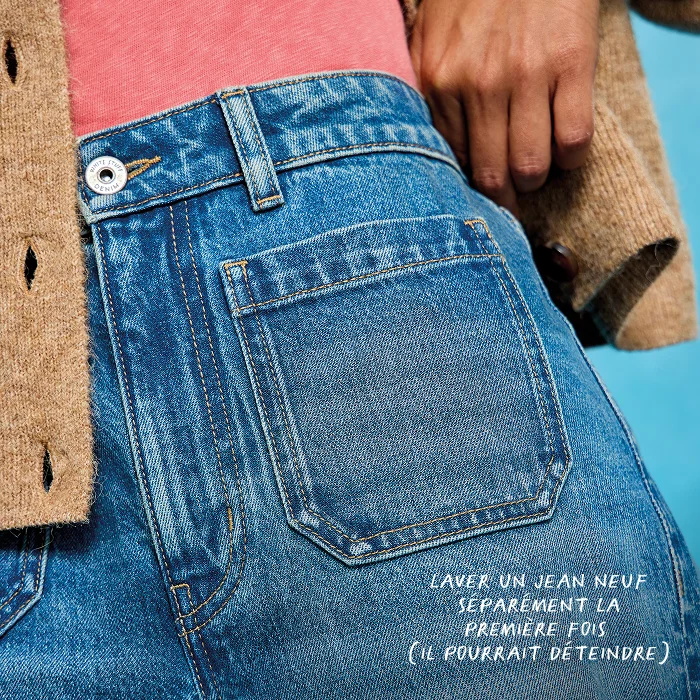 LAVER UN JEAN NEUF SÉPARÉMENT LA PREMIÈRE FOIS (IL POURRAIT DÉTEINDRE)